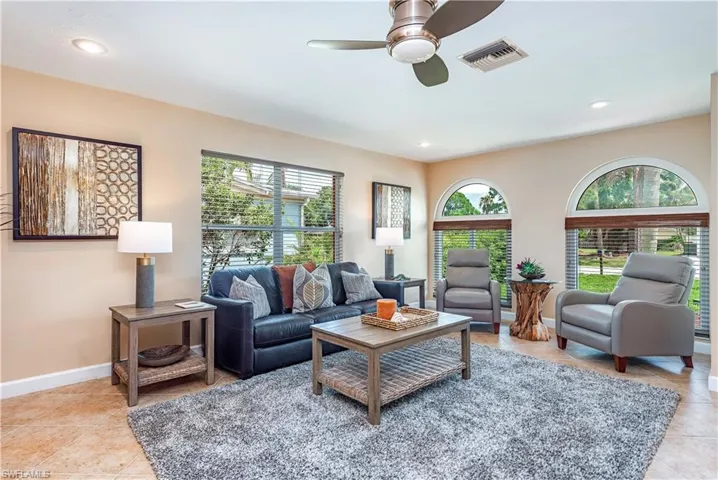 580  103rd N AVE, Naples, FL 34108