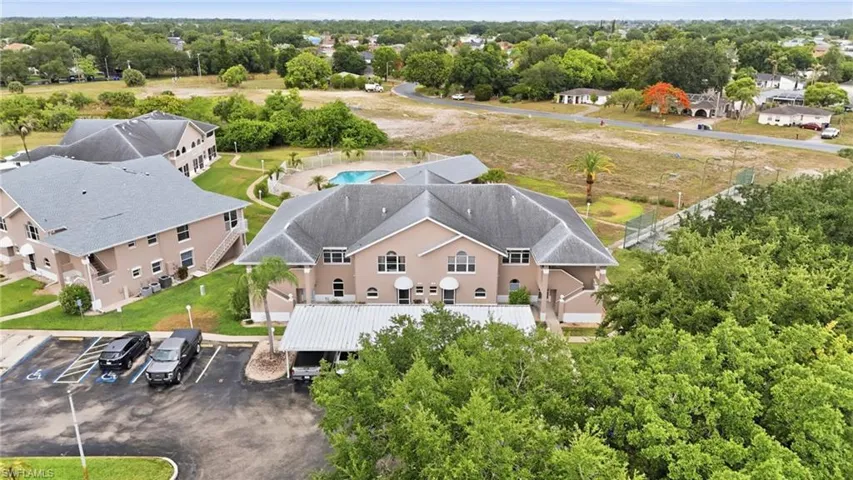 20 Cosmopolitan Dr 4, Lehigh Acres, Florida 33936