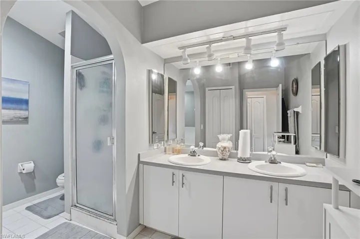 20 Cosmopolitan Dr 4, Lehigh Acres, Florida 33936