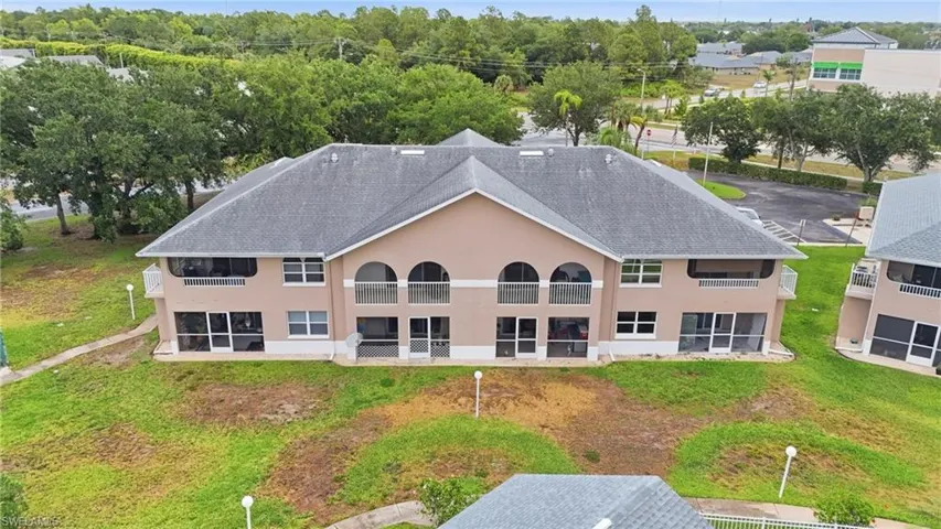20 Cosmopolitan Dr 4, Lehigh Acres, Florida 33936