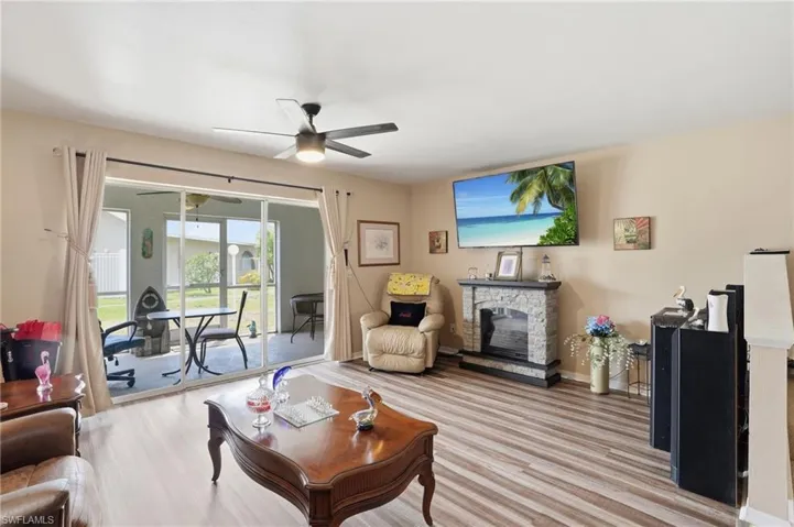 20 Cosmopolitan Dr 4, Lehigh Acres, Florida 33936