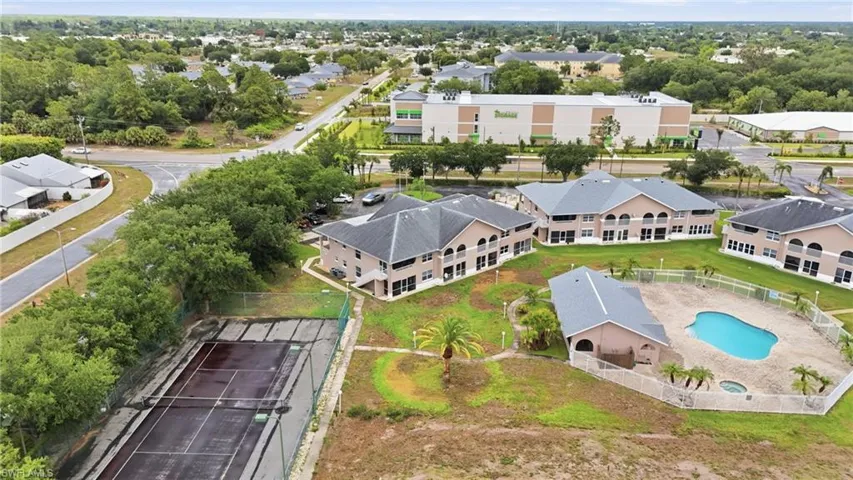 20 Cosmopolitan Dr 4, Lehigh Acres, Florida 33936