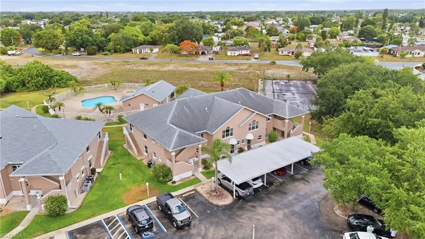 20 Cosmopolitan Dr 4, Lehigh Acres, Florida 33936