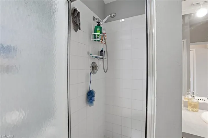20 Cosmopolitan Dr 4, Lehigh Acres, Florida 33936
