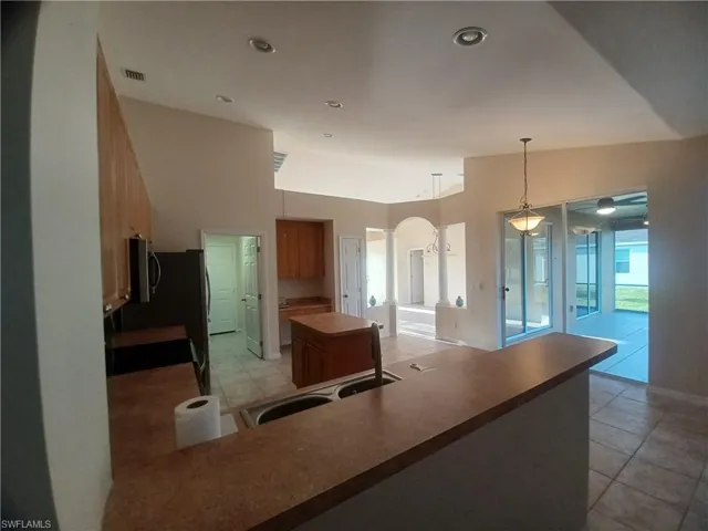 2117 Nw 14th Ter, Cape Coral, Florida 33993