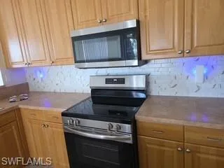 2117 Nw 14th Ter, Cape Coral, Florida 33993