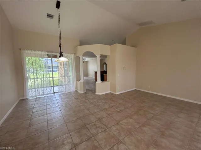 2117 Nw 14th Ter, Cape Coral, Florida 33993