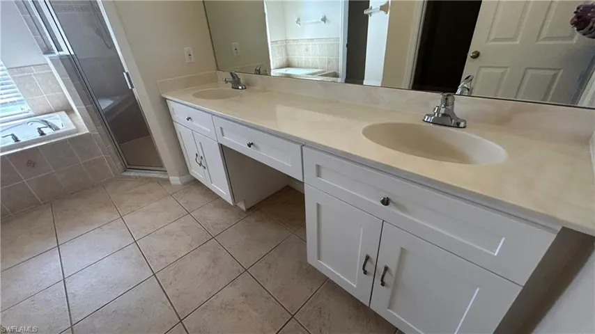 2117 Nw 14th Ter, Cape Coral, Florida 33993
