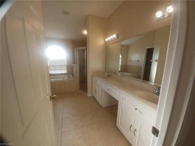 2117 Nw 14th Ter, Cape Coral, Florida 33993