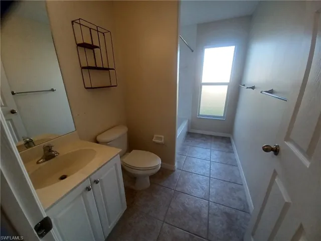 2117 Nw 14th Ter, Cape Coral, Florida 33993