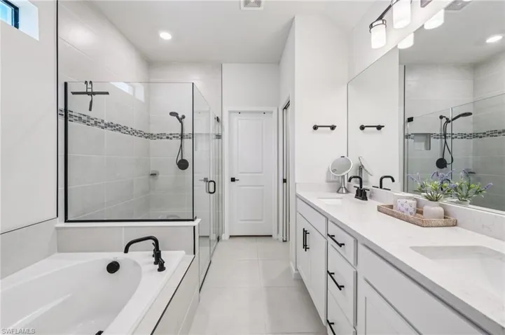 10395 Ventana Ln, Naples, Florida 34120