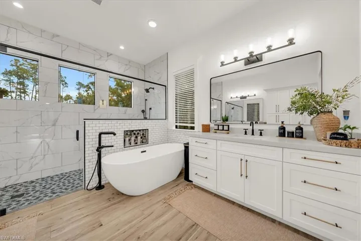 Master Bath His/ Hers Vanities