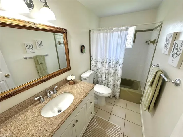 27605  Tierra Del Sol  LN, Bonita Springs, FL 34135
