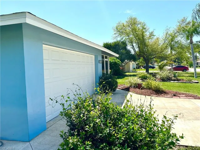27605  Tierra Del Sol  LN, Bonita Springs, FL 34135