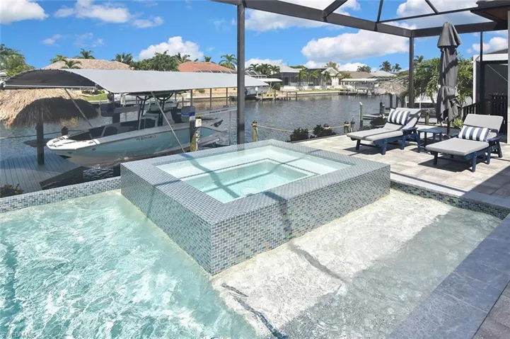 4612 Sw 22nd Pl, Cape Coral, Florida 33914