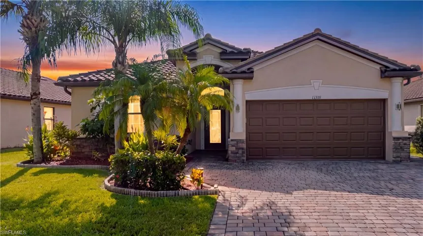 11318 Red Bluff Ln, Fort Myers, Florida 33912