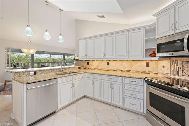 798  Eagle Creek  DR, Naples, FL 34113