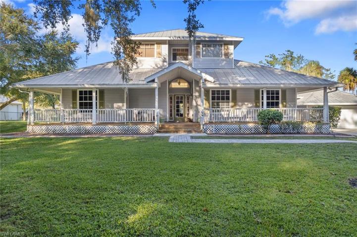 4300 River Grove Ln, Fort Myers, FL 33905