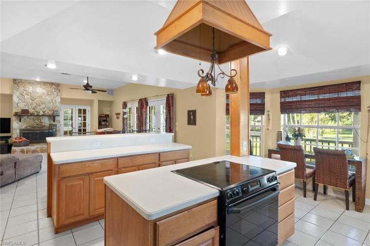 4300 River Grove Ln, Fort Myers, FL 33905