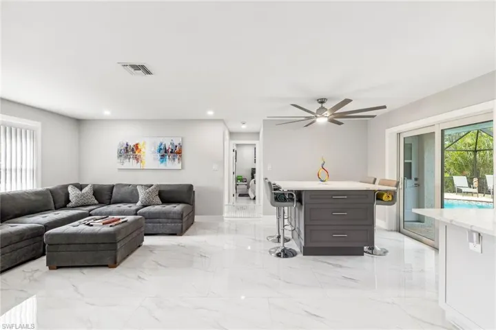 6042  Macbeth  LN, Fort Myers, FL 33908