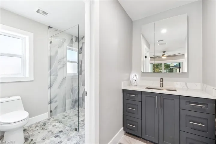 6042  Macbeth  LN, Fort Myers, FL 33908