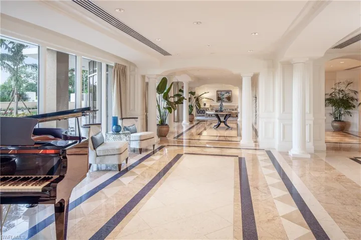 7117 Pelican Bay Blvd 1905, Naples, Florida 34108