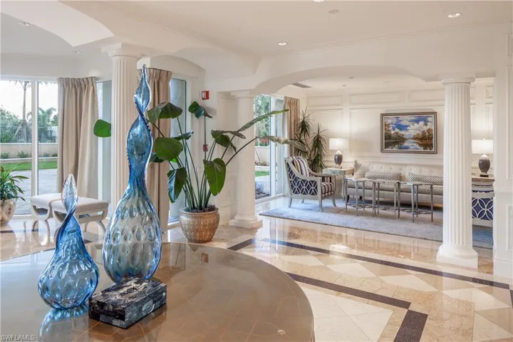 7117 Pelican Bay Blvd 1905, Naples, Florida 34108
