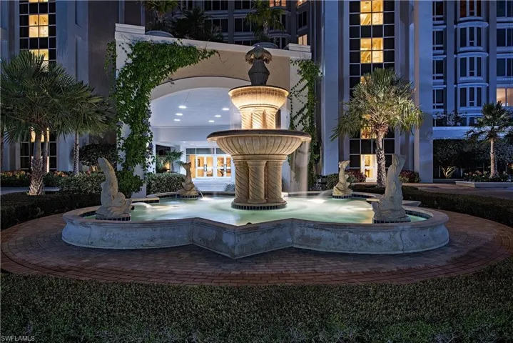 7117 Pelican Bay Blvd 1905, Naples, Florida 34108