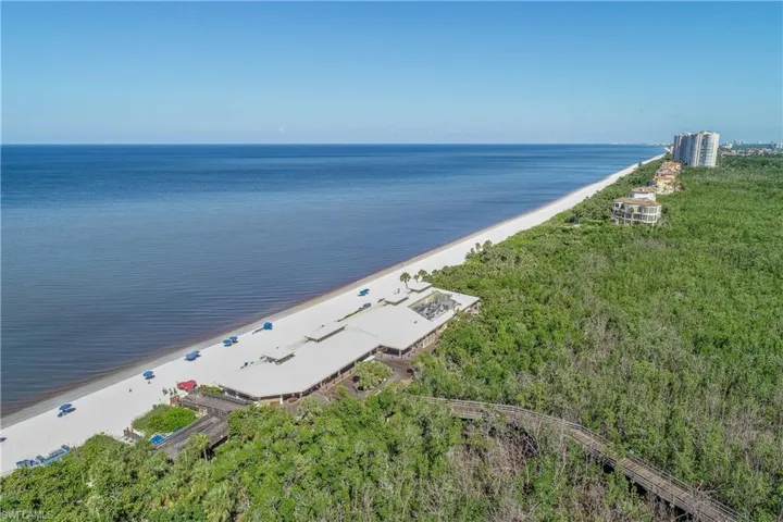 7117 Pelican Bay Blvd 1905, Naples, Florida 34108
