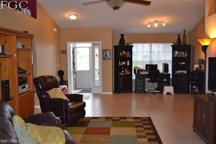 1223 Ne 16th Pl, Cape Coral, Florida 33909