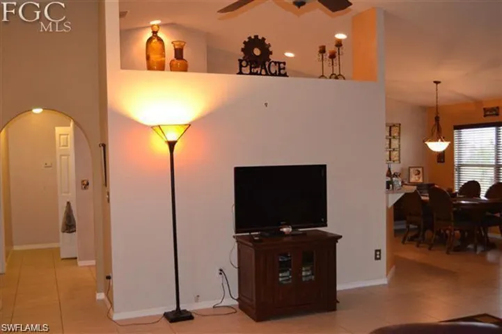 1223 Ne 16th Pl, Cape Coral, Florida 33909