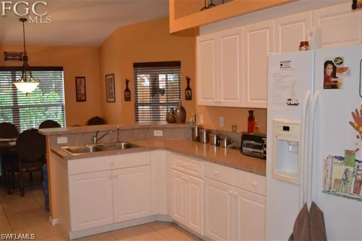1223 Ne 16th Pl, Cape Coral, Florida 33909