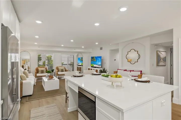 445  3rd S AVE, Naples, FL 34102