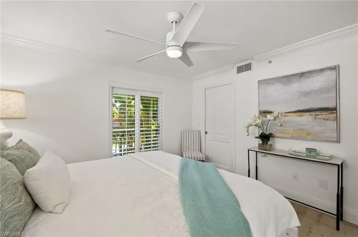 445  3rd S AVE, Naples, FL 34102