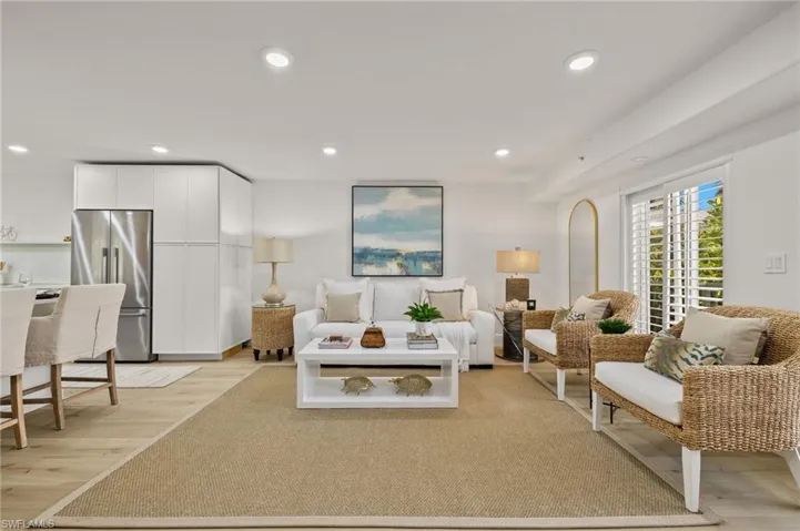 445  3rd S AVE, Naples, FL 34102