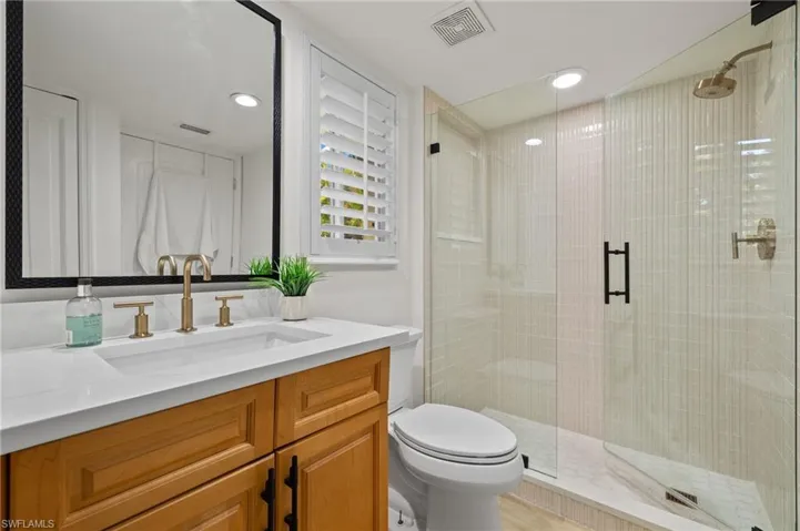 445  3rd S AVE, Naples, FL 34102