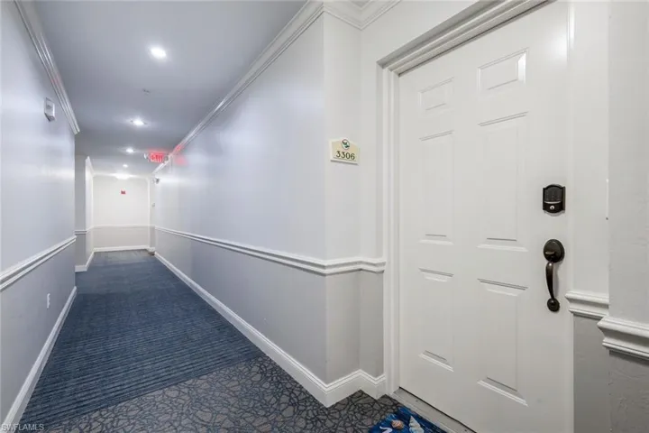 Air-conditioned entry
