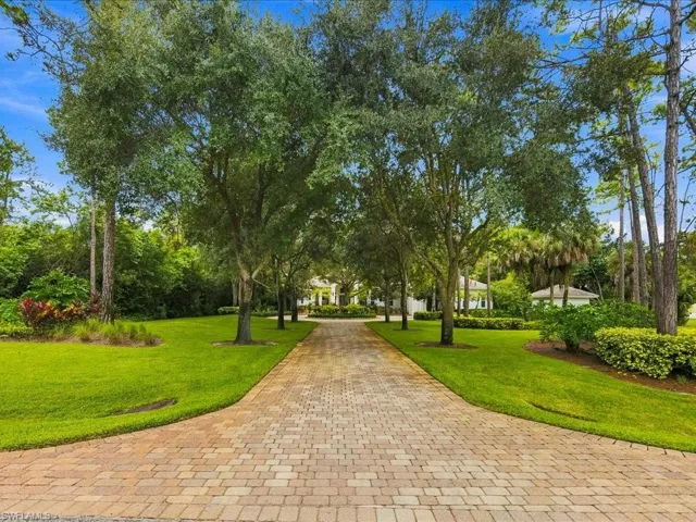 4810 Sycamore Dr, Naples, Florida 34119