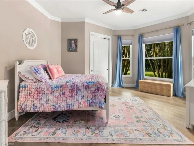4810 Sycamore Dr, Naples, Florida 34119