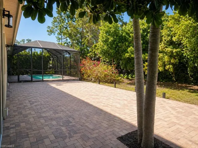 10061  Hidden Pines  LN, Bonita Springs, FL 34135