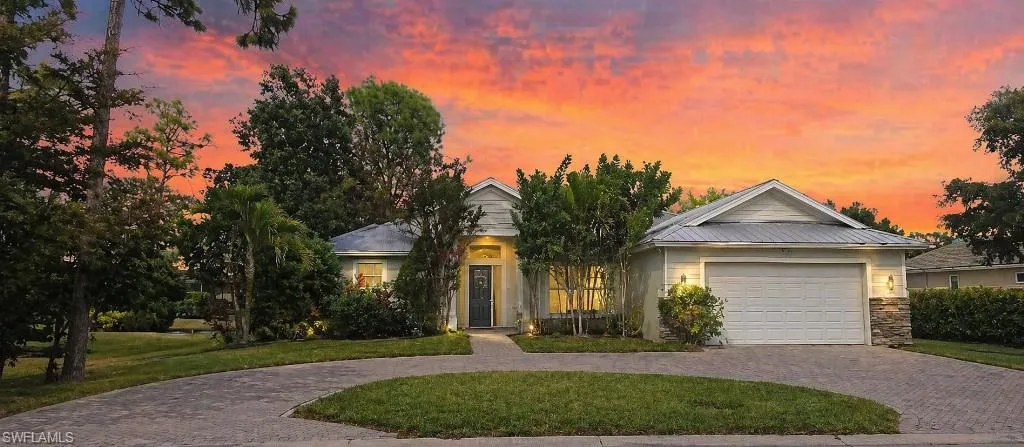 10061  Hidden Pines  LN, Bonita Springs, FL 34135