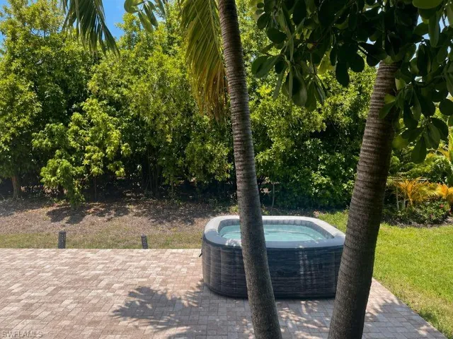 10061  Hidden Pines  LN, Bonita Springs, FL 34135