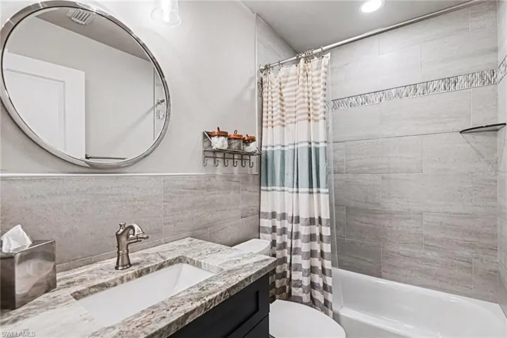 8504 Charter Club Cir 5, Fort Myers, Florida 33919