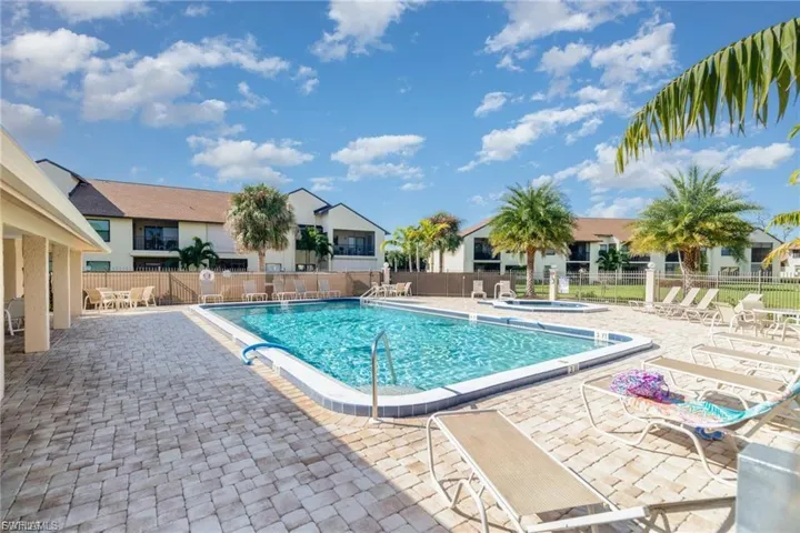 8504 Charter Club Cir 5, Fort Myers, Florida 33919