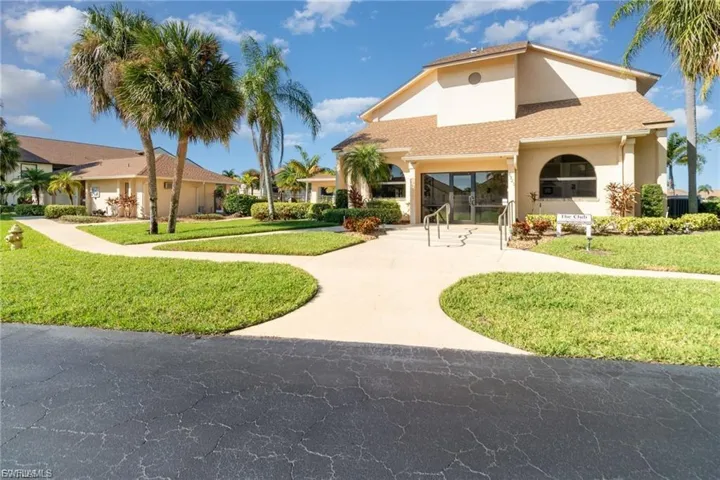 8504 Charter Club Cir 5, Fort Myers, Florida 33919