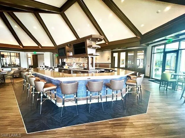 Relaxing bar in the new club house.