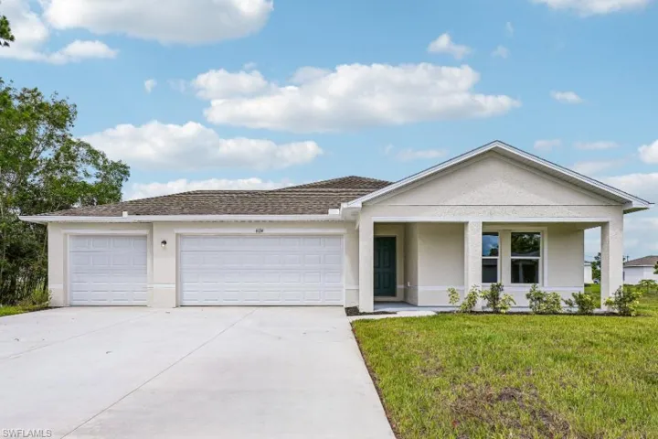 943 Broad St E, Lehigh Acres, Florida 33974