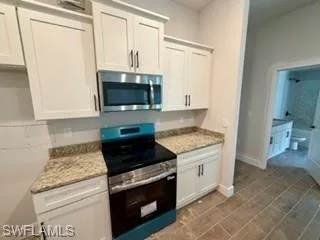 2912 Nw 19th St, Cape Coral, Florida 33993