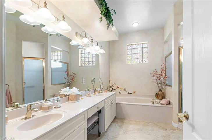 8026 Tiger Palm Way, Fort Myers, Florida 33966