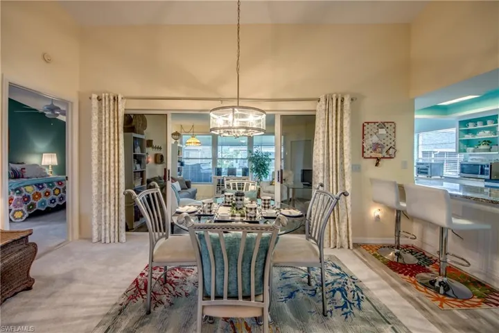 LOOKING TO FAMILY ROOM.